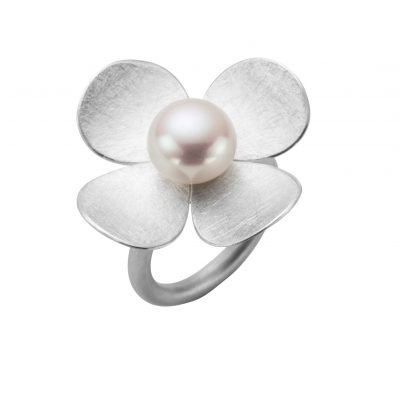 Martina-Peter-Eckle_Schmuck_Blumenring_Kachel
