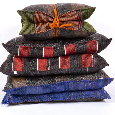 Tiina Kirsi Kern_Textil_KissenStapel_Kachel